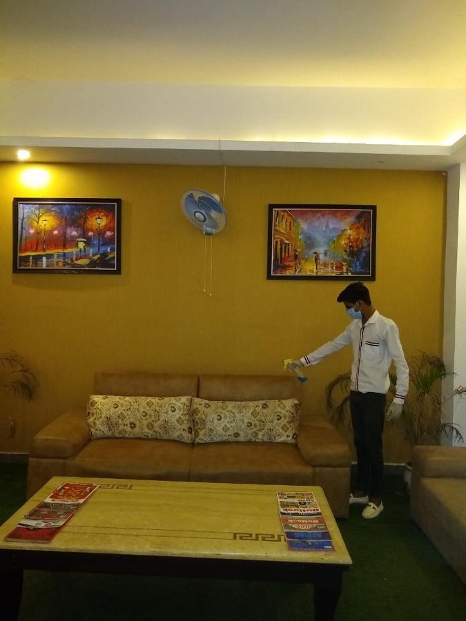 Airport Hotel Tashree Neu-Delhi Exterior foto