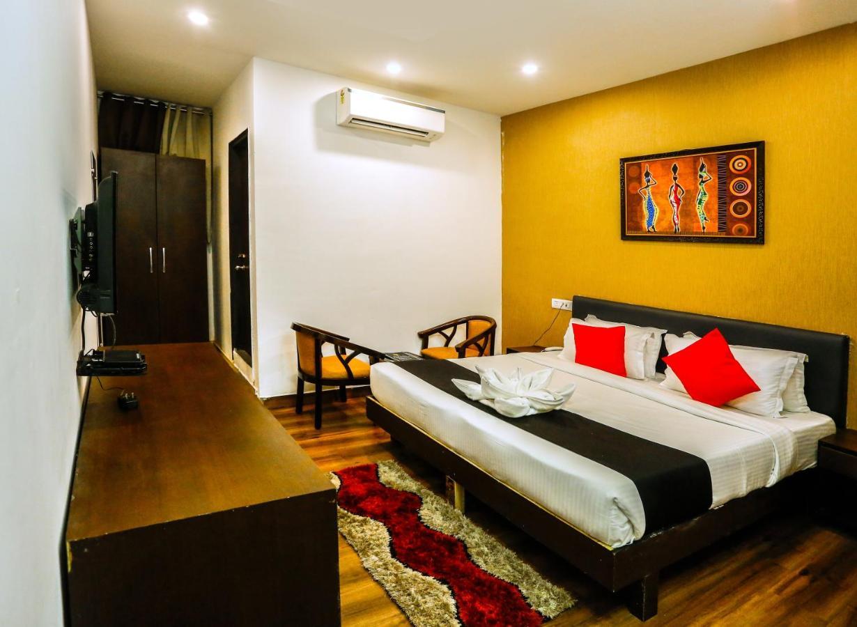 Airport Hotel Tashree Neu-Delhi Exterior foto